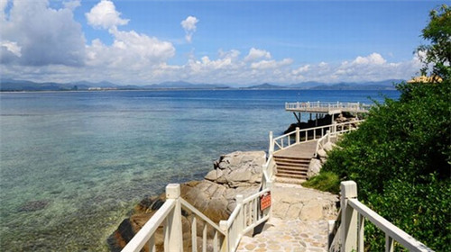 辣美滋骨汤麻辣烫现在可以加盟吗